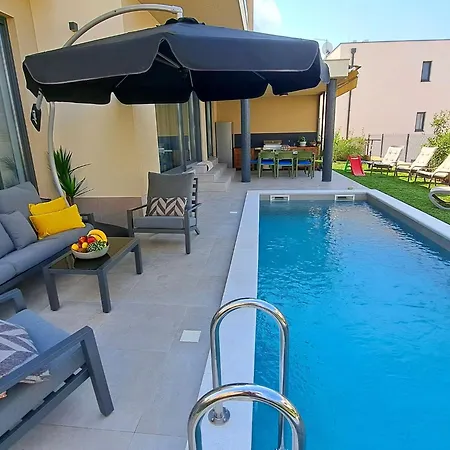 Val By Interhome Villa