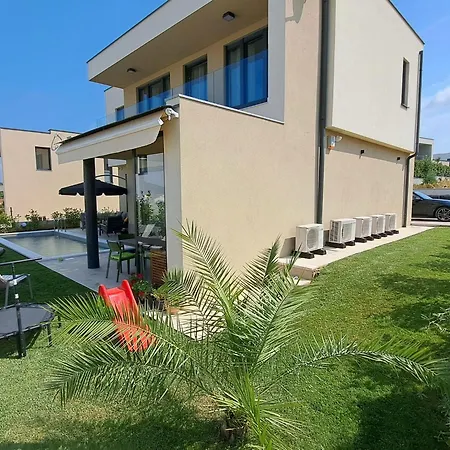 فيلة Val By Interhome *